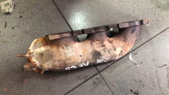 выпускной коллектор правый a6 c5 2.4
