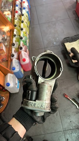 Дроссельная заслонка в сборе