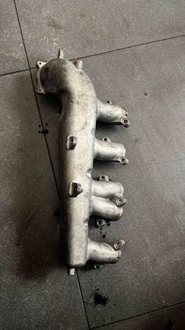 Коллектор впускной VOLKSWAGEN Touareg 5.0