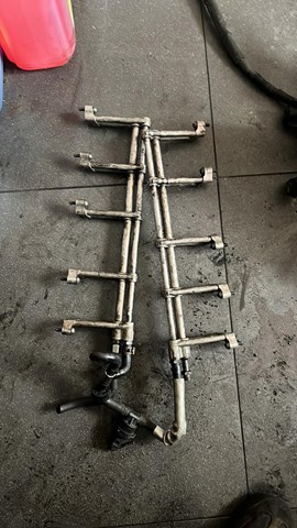 Распределитель топлива (рампа) левый