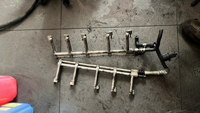 Распределитель топлива (рампа) правый