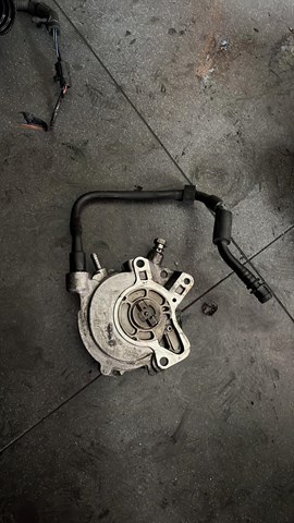 Тандемный топливный насос правый