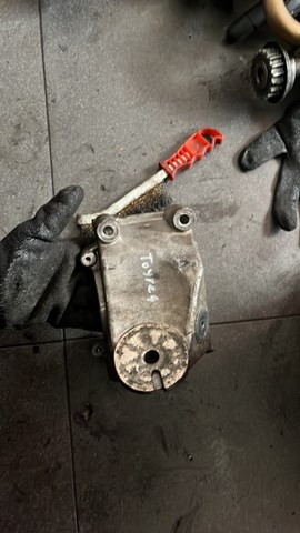 Кронштейн двигателя лев 5.0 tdi vw touareg