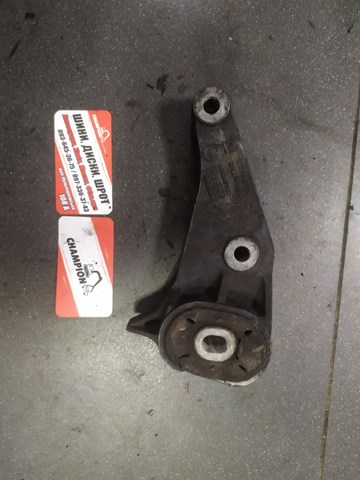 Кронштейн подушки (опоры) двигателя, задней 0846082 OPEL