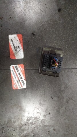 Вимикач електричних вікон