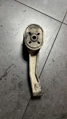 Подушка (опора) двигателя задняя