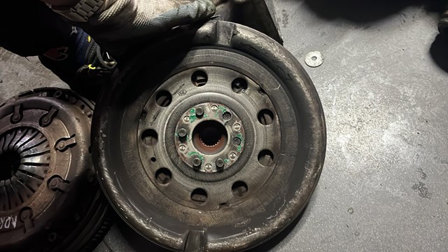 Маховик двигателя