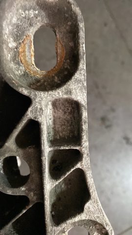 Кронштейн коробки — фото 2