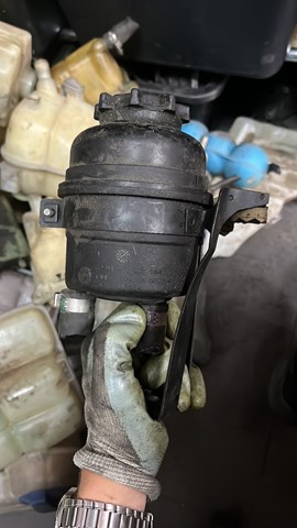 Бачок насоса ГУР