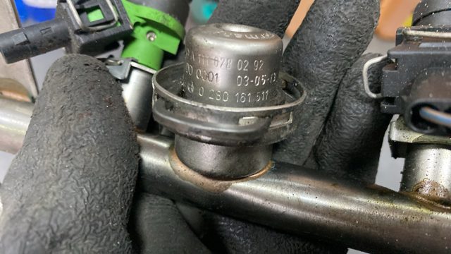 MERCEDES 1110780292 Регулятор давления топлива в топливной рейке в наличии Чернигов