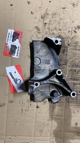 Кронштейн подушки (опоры) двигателя, верхней 112314312R RENAULT