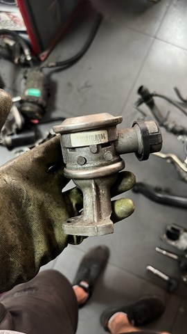 Клапан подачи вторичного воздуха