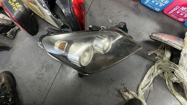 Правая блок фара 1216562 OPEL