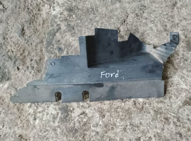 Повітропровід (дефлектор) радіатора, лівий