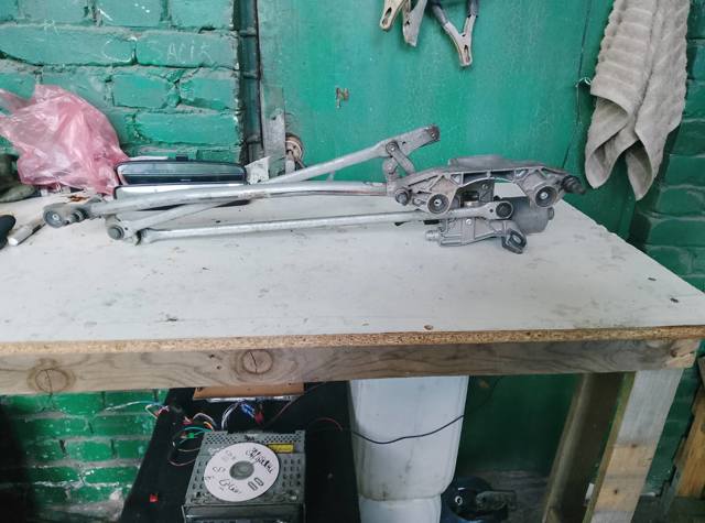 Двигун склоочисника лобового скла (трапеції)