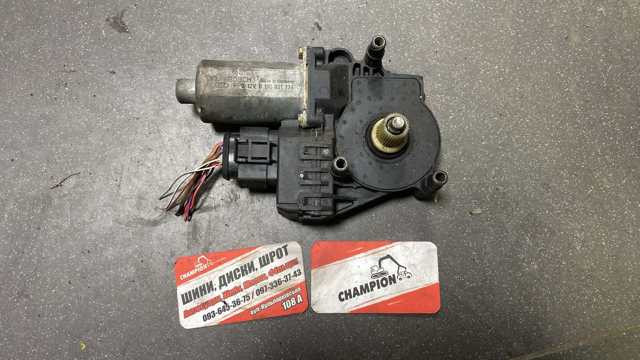 Двигун склопідіймача двері передньої, правої