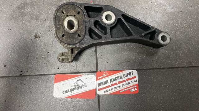 Кронштейн подушки (опори) двигуна, задньої