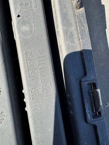 Решетка бампера переднего левая