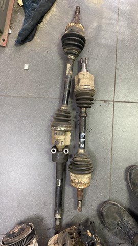 Полуось (привод) передняя левая