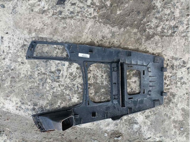 Дефлектор салону центральний лівий Opel Zafira B