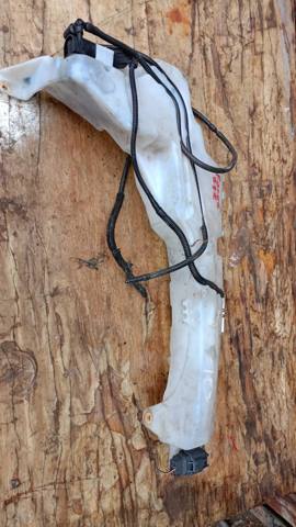 Бачок омивача скла