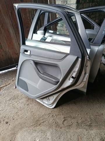 Скло задньої двері правої