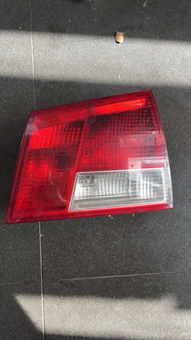 Задній правий ліхтар