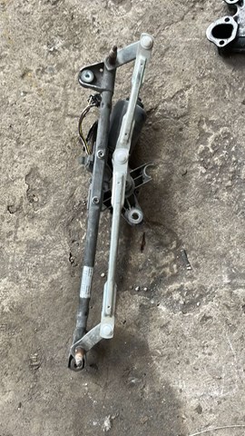 трапеція двірників