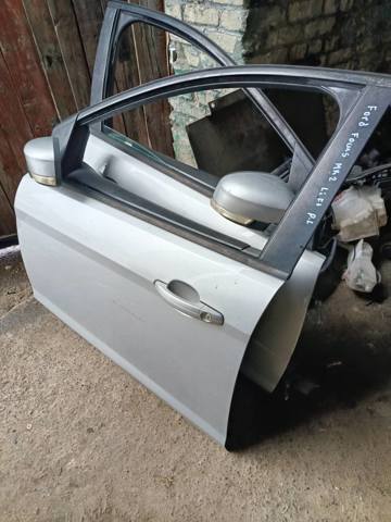 Скло передніх дверей, лівою