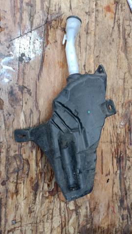 Бачок омивача скла