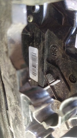 Замок передньої двері, правої