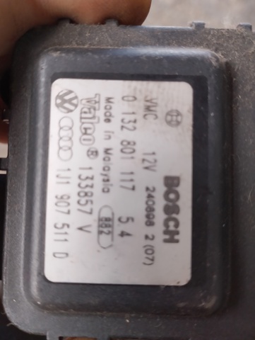 Двигун заслінки печі