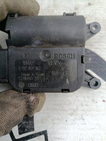 VAG 132801363 Привод заслонки печки в наличии Украина