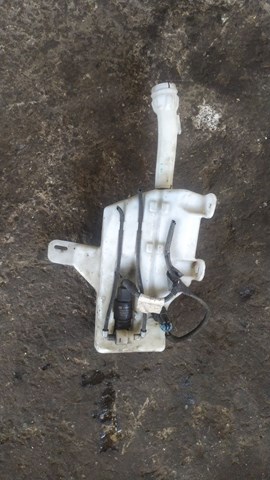 Горловина бачка омивача