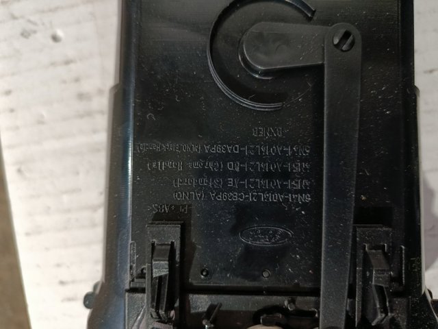 Решітка вентиляції салону на торпедо