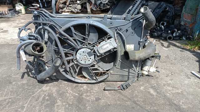 Дифузор радіатора охолодження, в зборі з двигуном і крильчаткою