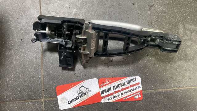 Тримач зовнішньої ручки дверей, задніх правих — фото 1