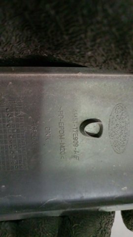 Молдинг решітки переднього бампера, лівий