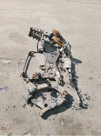 Балка передньої підвіски, підрамник