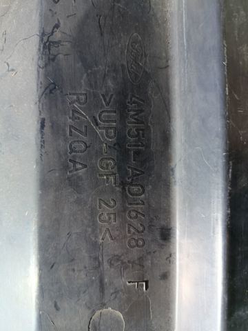 Водостік лобового скла