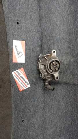 Насос вакуумний