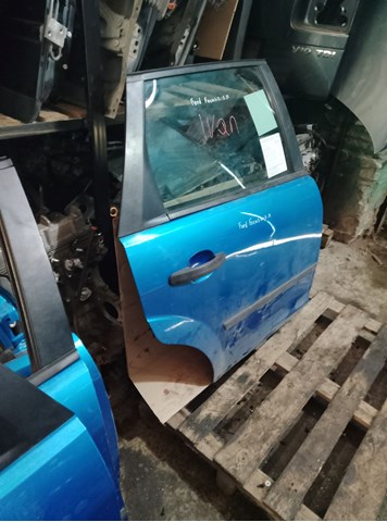 Дверь задняя правая