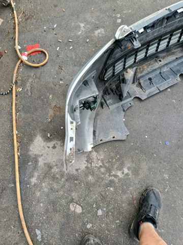 Бампер передний