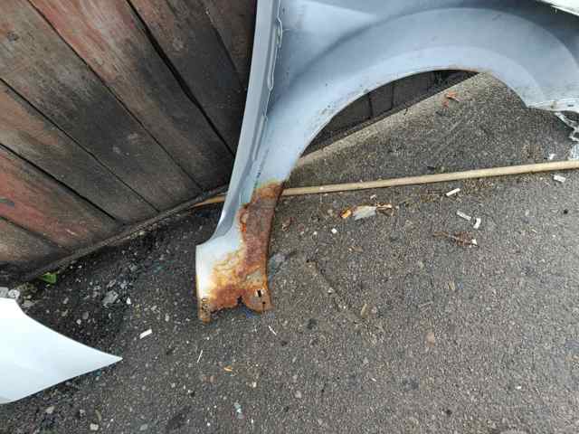 Крыло переднее левое