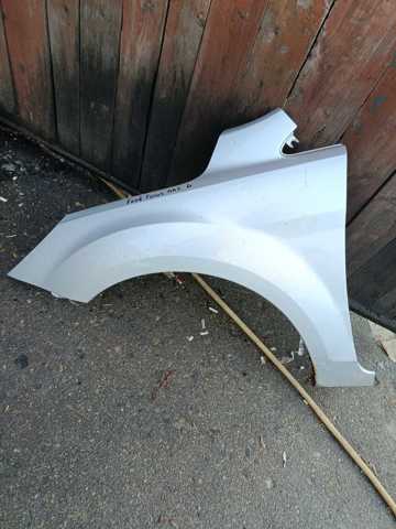 Крыло переднее левое