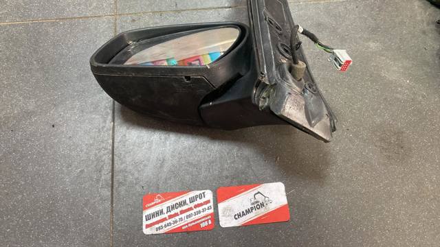 Дзеркало заднього виду, ліве