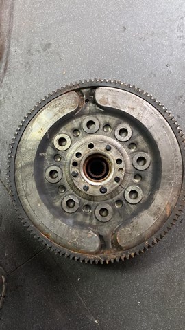 Маховик двигателя