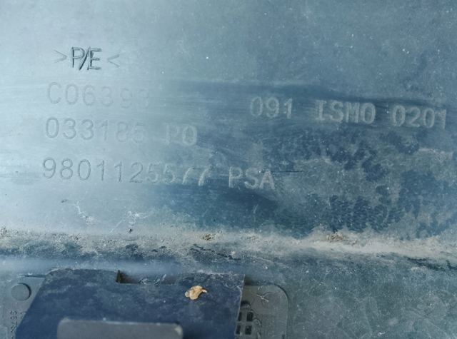 Бампер задній