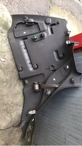 Обшивка багажника