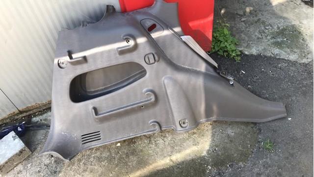 Обшивка багажника